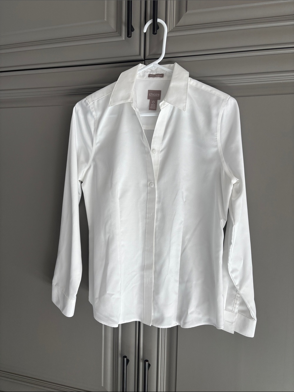 Chico's White Tailored Button-Down Shirt - Women's